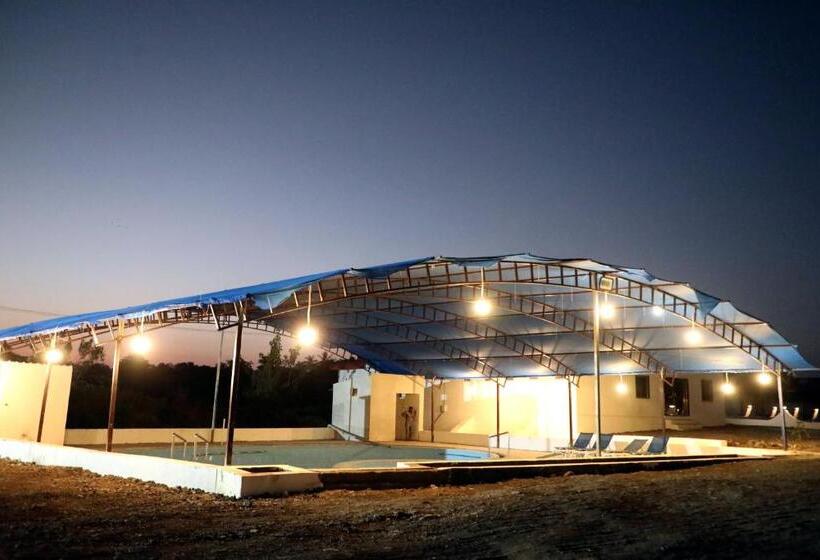 ホテル The Gir Polo Club