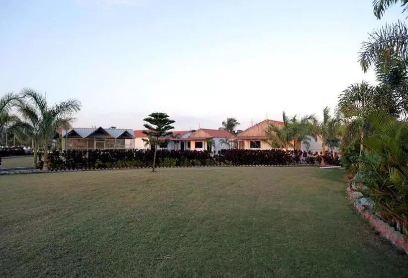 ホテル The Gir Polo Club