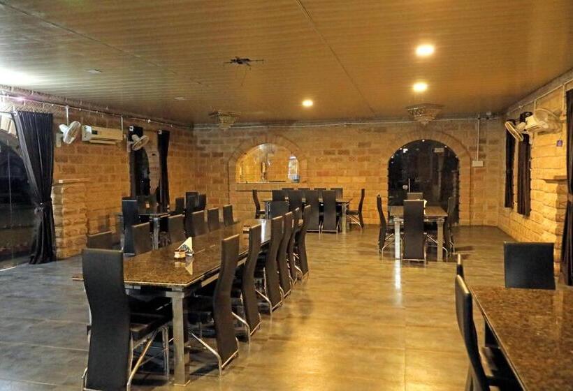 ホテル The Gir Polo Club