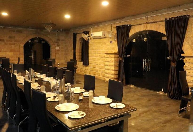 ホテル The Gir Polo Club