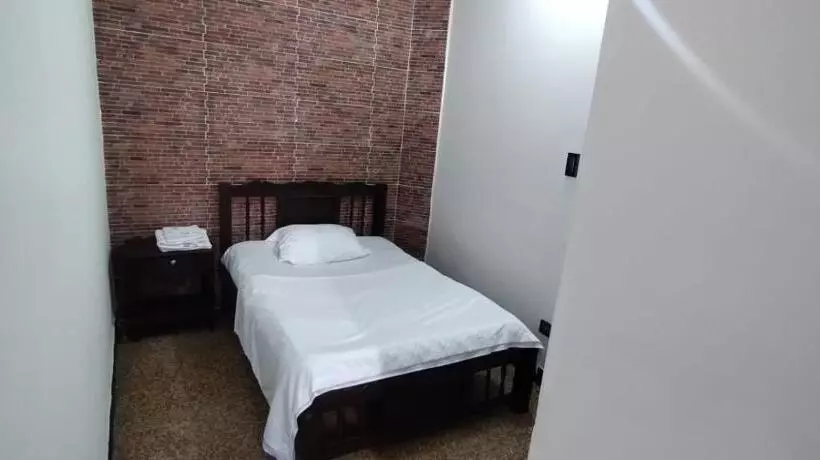 هتل Tunjo De Oro Neiva