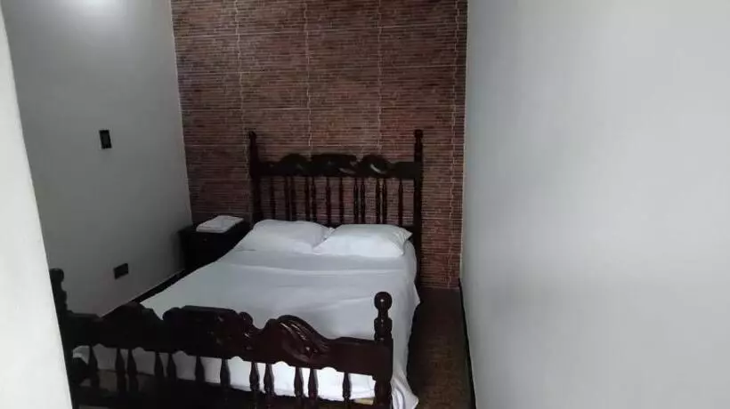 هتل Tunjo De Oro Neiva