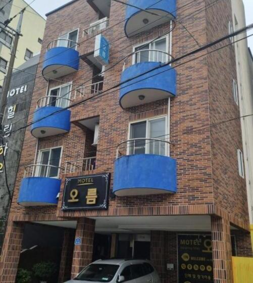 Oreum Motel