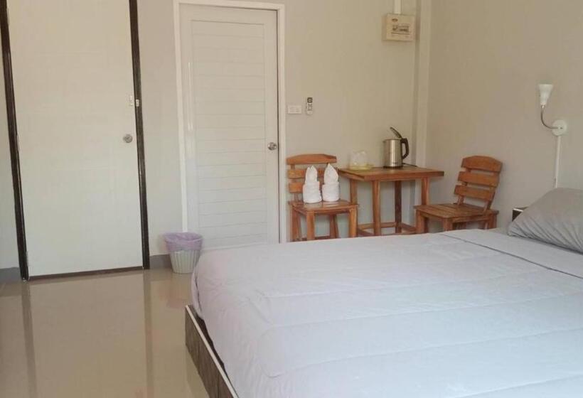 Pension (Hôtel basse catégorie) คุณเก้า รีสอร์ท