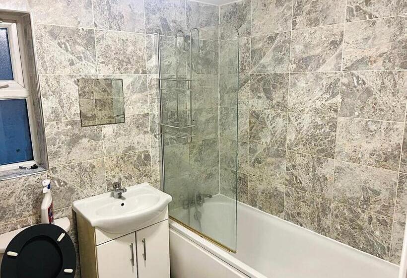 Pensione Double Bed Room For Couple Tidy Room Room 4