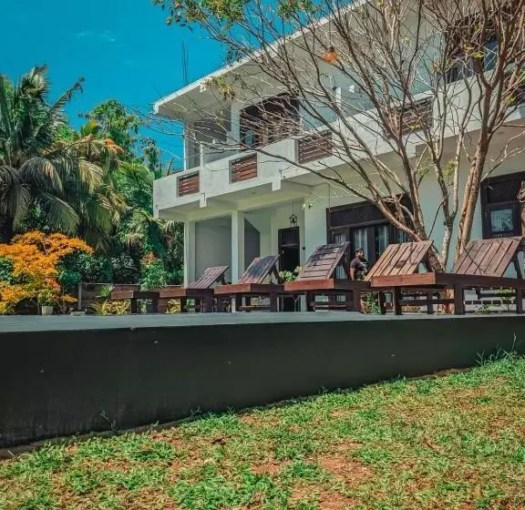 ペンション Hmc Vila Polhena