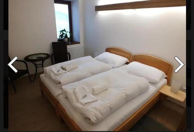 بنسيون Penzion U Koruny