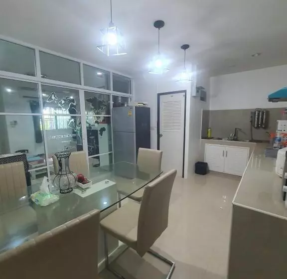 ペンション Tawatchai House Phuket