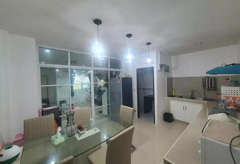 ペンション Tawatchai House Phuket