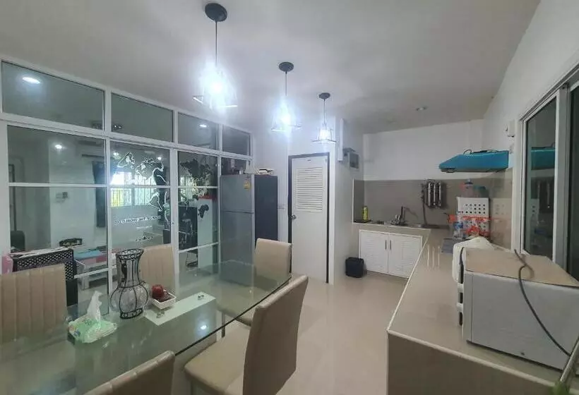 ペンション Tawatchai House Phuket