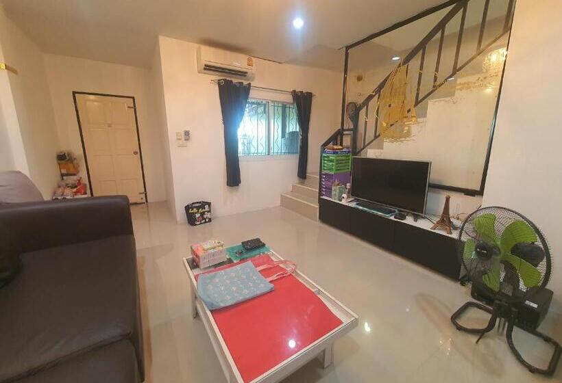 ペンション Tawatchai House Phuket