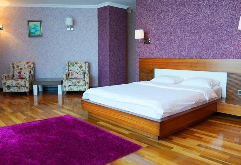 Agsaray Deluxe Hotel & Spa