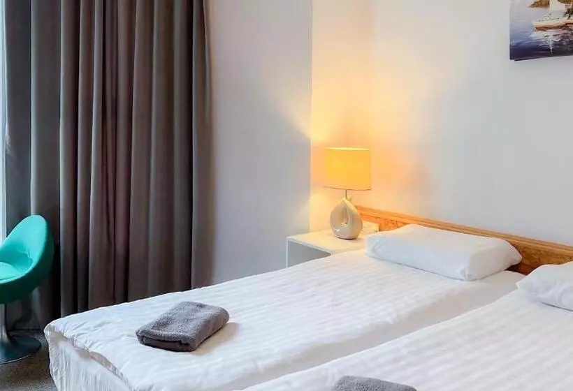 هاستل Town Lodge