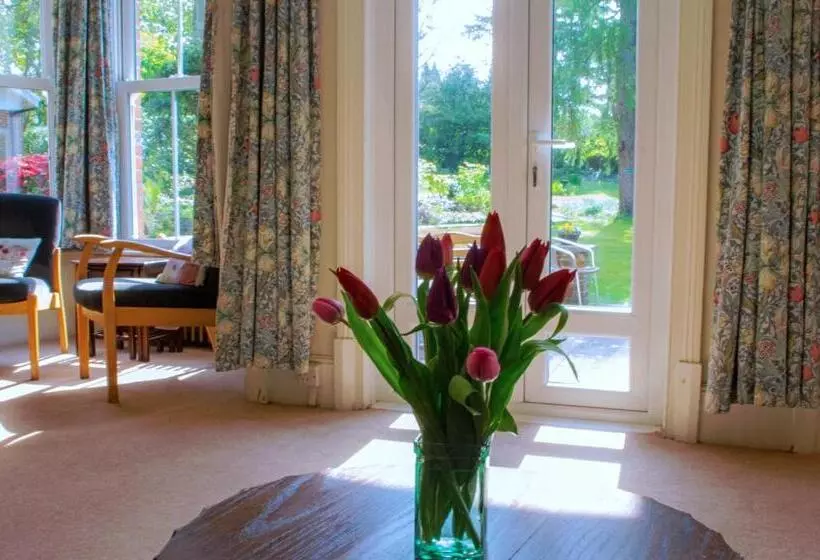 Aamiaismajoitus (B&B) Claridge House