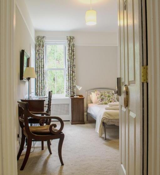 ベッドアンドブレックファースト Claridge House