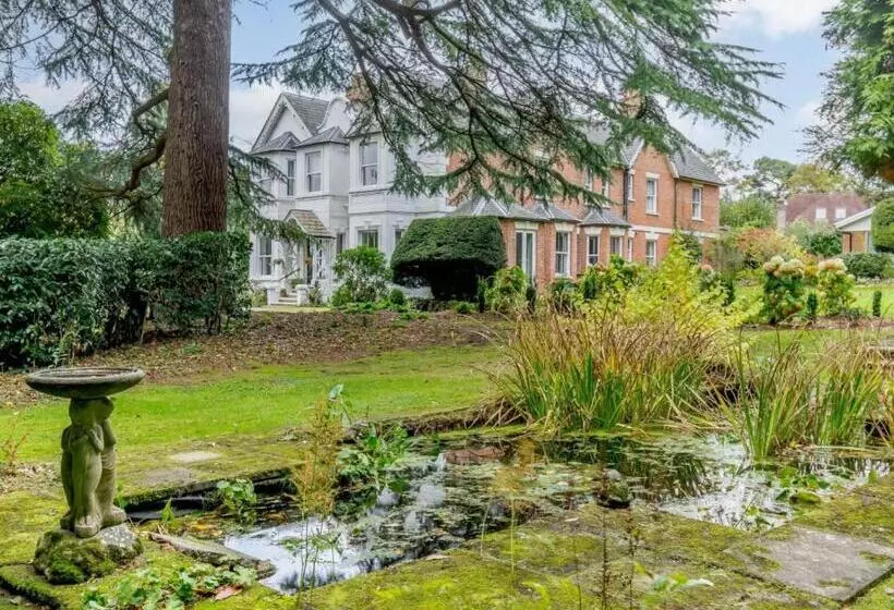 Aamiaismajoitus (B&B) Claridge House