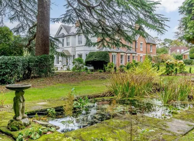 Aamiaismajoitus (B&B) Claridge House
