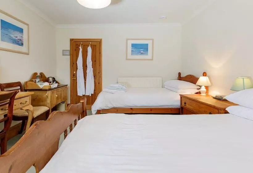 Bed and Breakfast Treweens