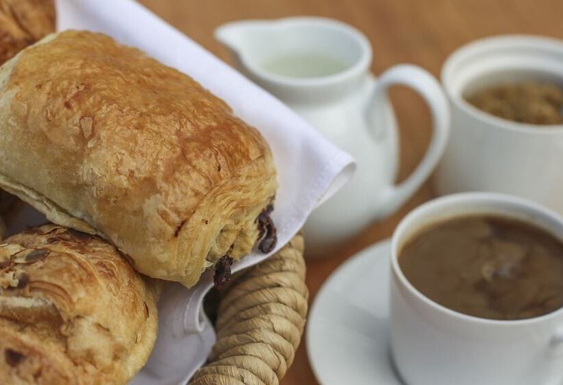 Bed and Breakfast Treweens