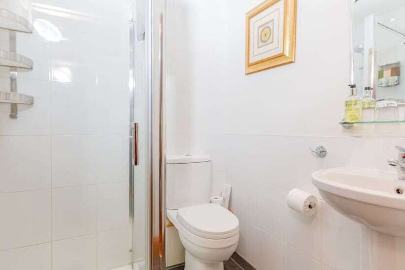 Bed and Breakfast Treweens