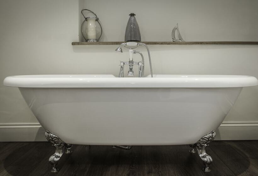 Bed and Breakfast Treweens