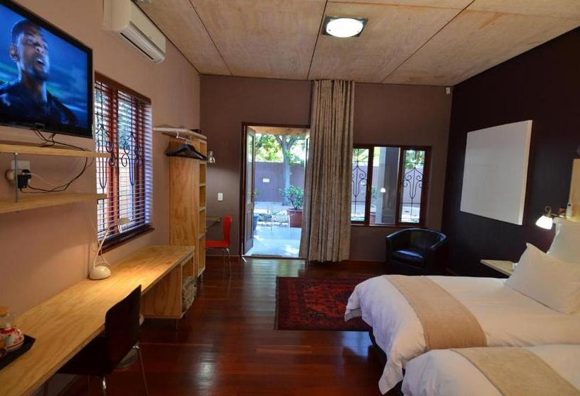 Отель Bed & Breakfast In Hatfield