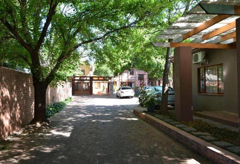 Отель Bed & Breakfast In Hatfield