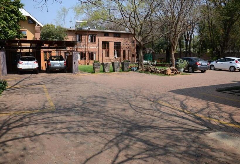 Отель Bed & Breakfast In Hatfield