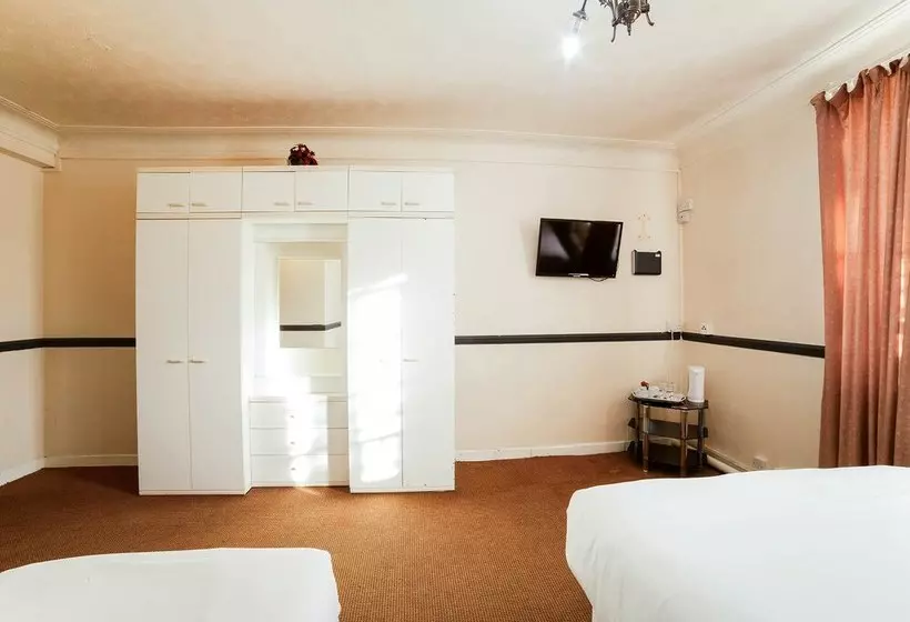 Sneyd Arms Hotel Tunstall