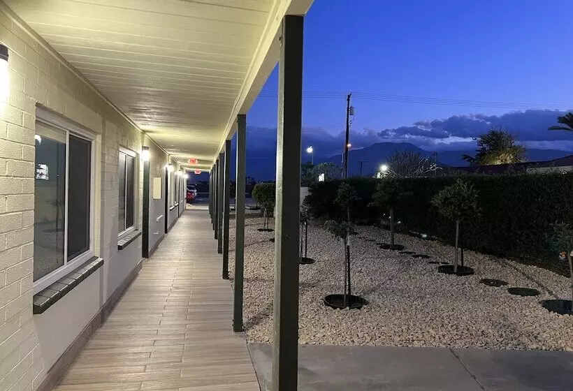 Mauna Loa Motel