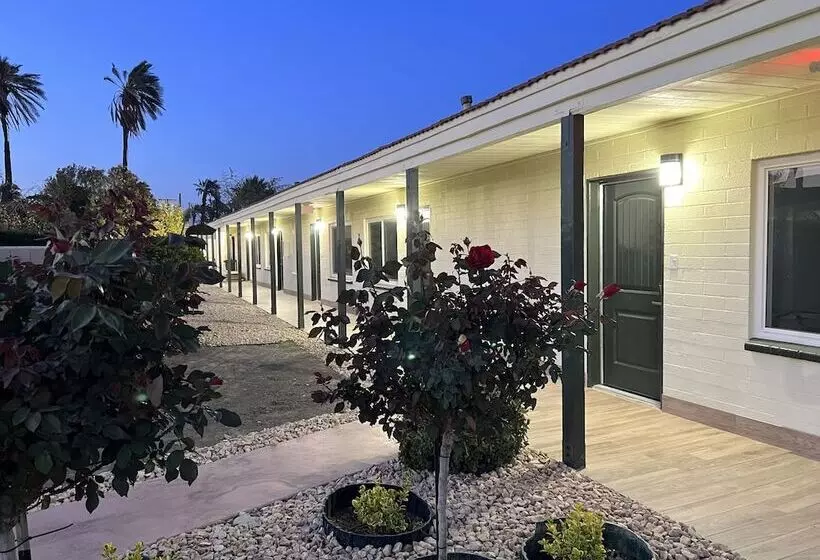 Mauna Loa Motel