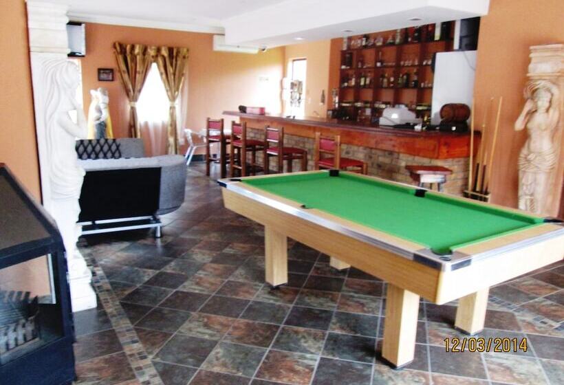 פנסיון Acre Of Africa Guest Venue