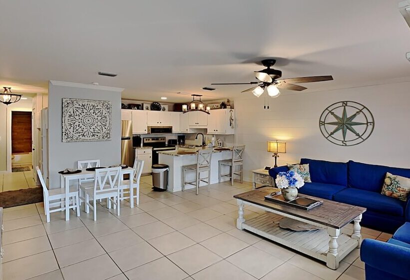 Wendwood Condominiums