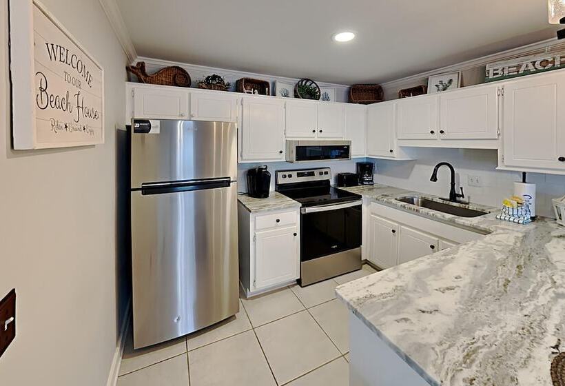 Wendwood Condominiums