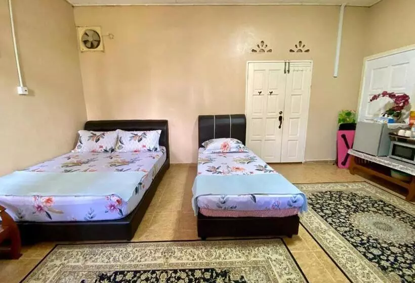 ユースホステル Cozy Gl Roomstay Arau