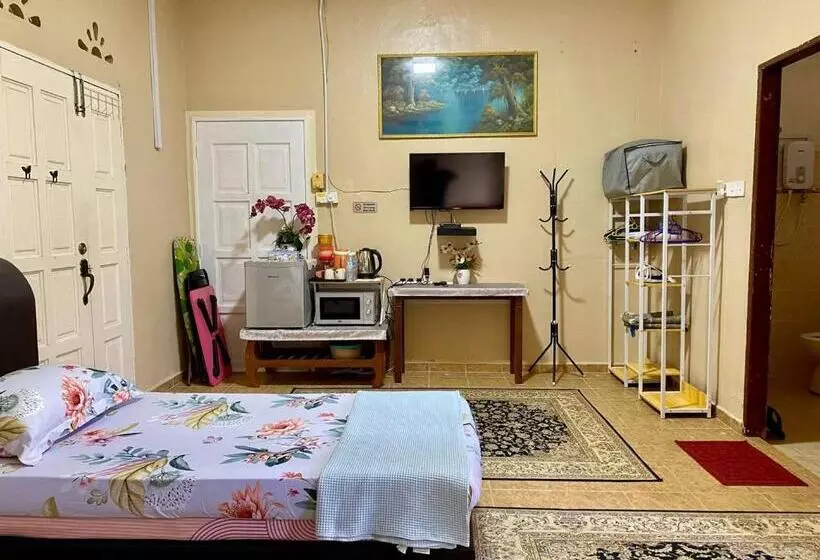ユースホステル Cozy Gl Roomstay Arau