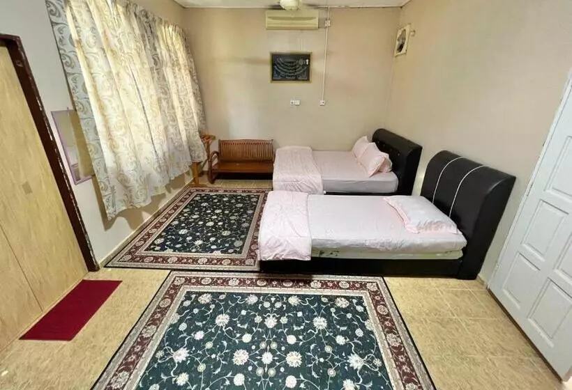ユースホステル Cozy Gl Roomstay Arau