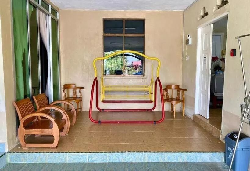 ユースホステル Cozy Gl Roomstay Arau