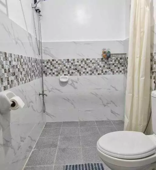 ユースホステル Ina Rose Apartment And Transient