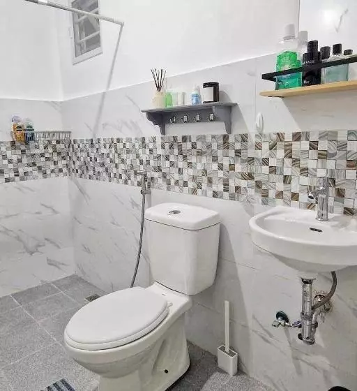 ユースホステル Ina Rose Apartment And Transient