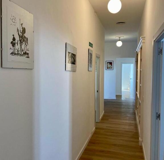 هاستل Suites Larios