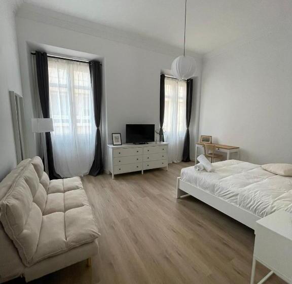 هاستل Suites Larios