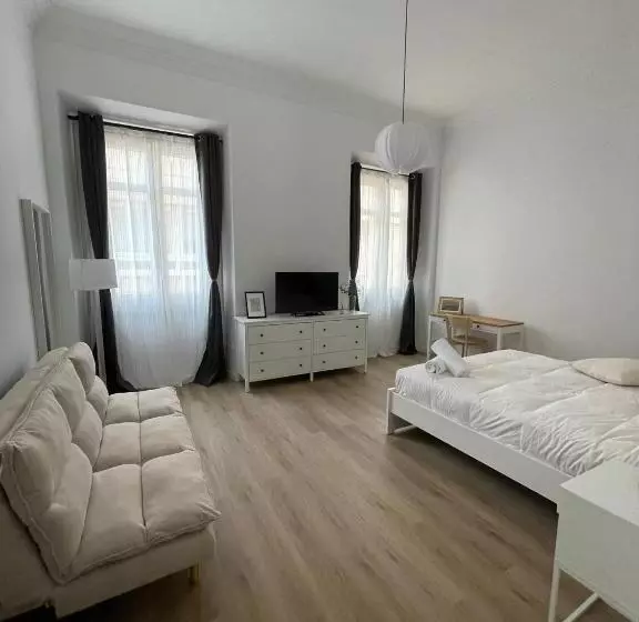 هاستل Suites Larios