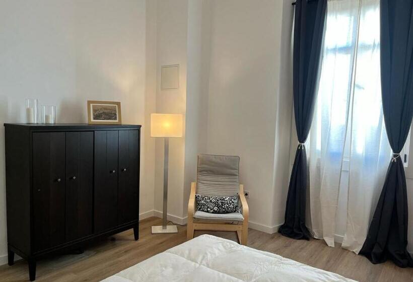 هاستل Suites Larios