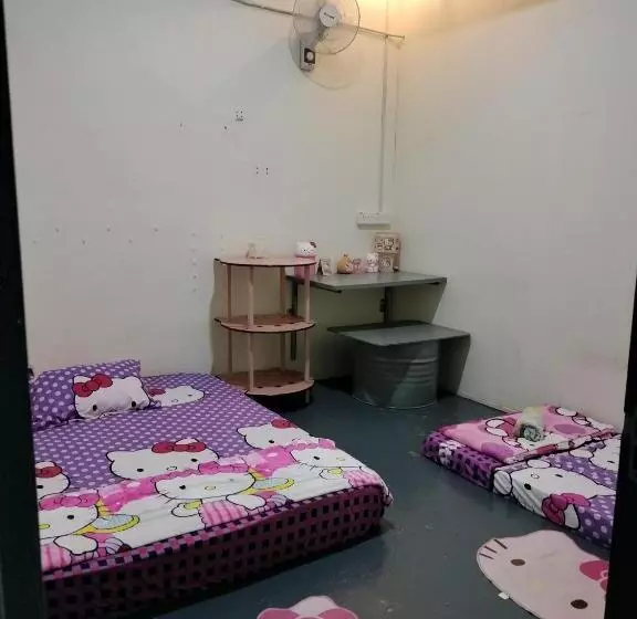 تختخواب و صبحانه Hello Kitty Backpackers