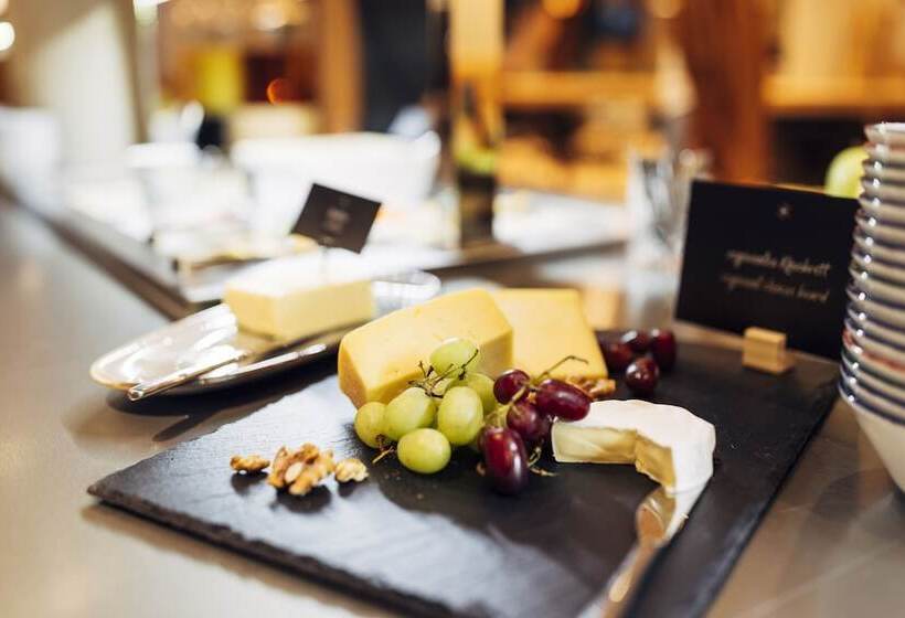 Harry S Home Lienz Hotel & Apartments