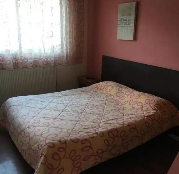 Hotelli Le Relais De Janze