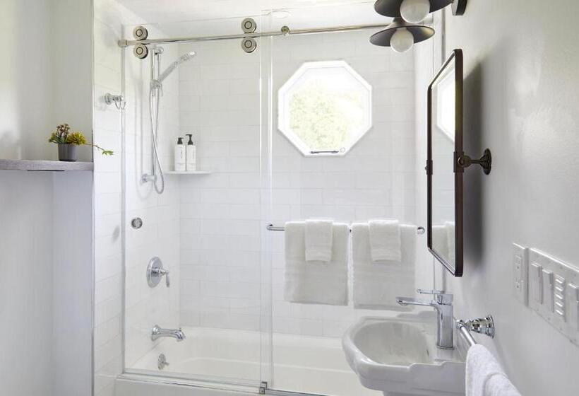 ホテル The Kent Collection