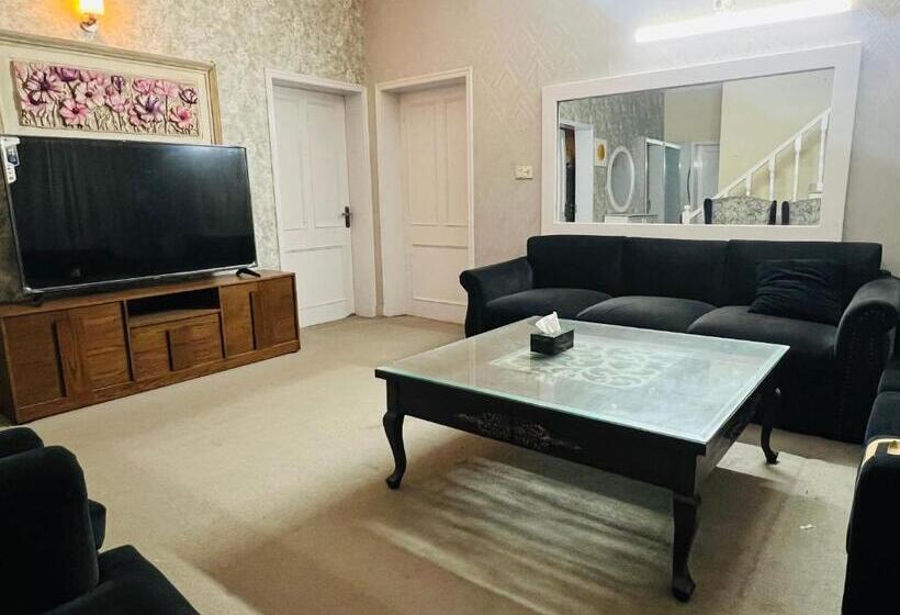 پانسیون Family Lounge F 10