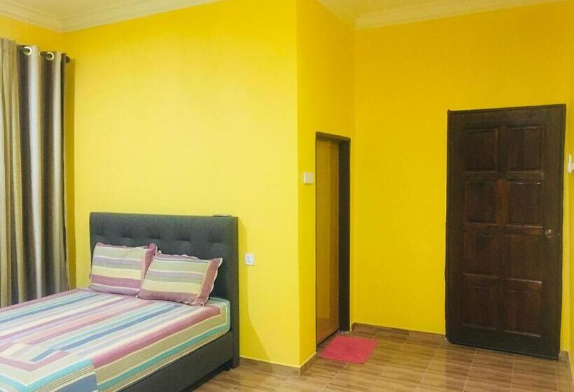 Pension The Pines Studio @ Pcb